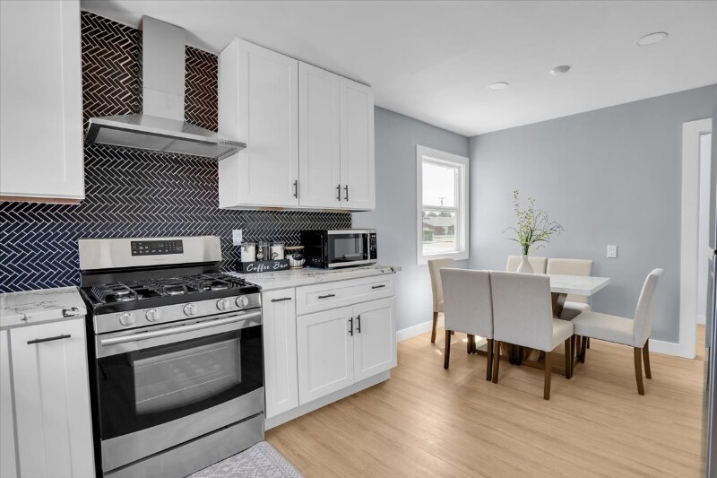 Building Photo - 1007 N Mohawk Ave