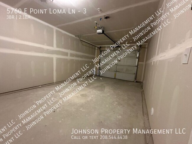 Building Photo - 5760 E Point Loma Ln