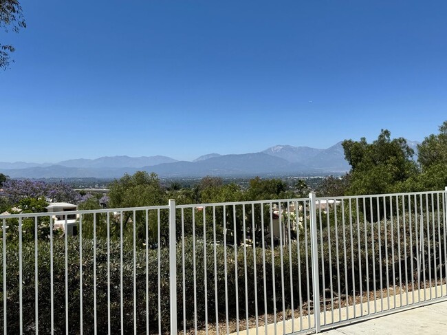 Building Photo - 13162 Pinnacle Ct