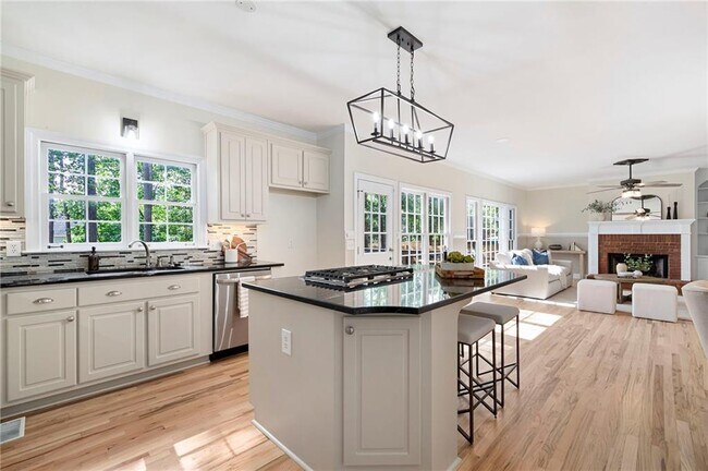 Building Photo - 4711 Oakleigh Manor Dr