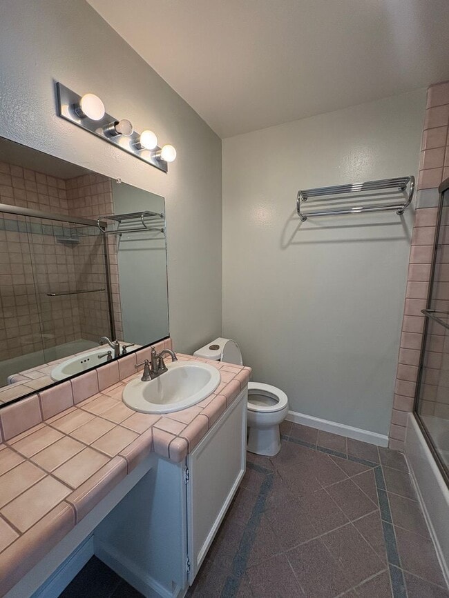 Building Photo - Remodeled Coastal Condo with Panoramic Ocean Views – One Block from New Brighton Beach