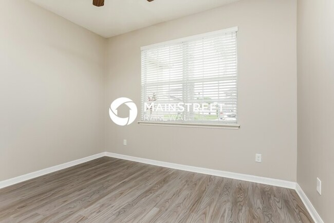 Building Photo - 1821 Candlenut Cir