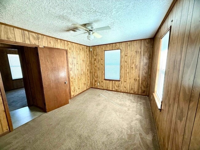 Building Photo - 249 Kibbe Ave