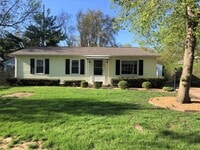 Building Photo - 806 Breen Dr