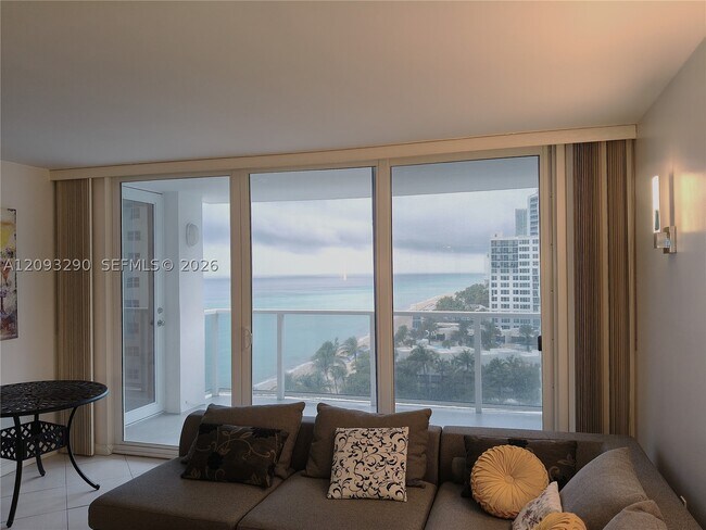 Building Photo - 2751 S Ocean Dr