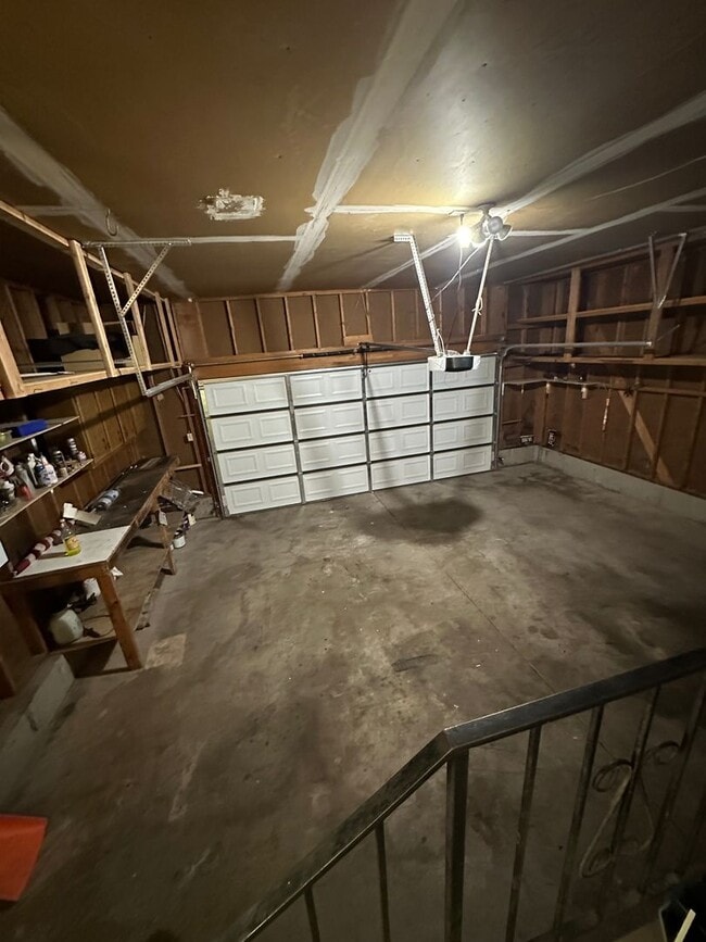 Building Photo - 2269 W Skyview Dr
