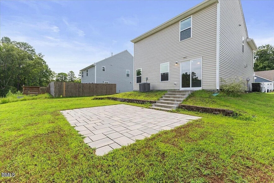 Building Photo - Room in House on Alderman Way
