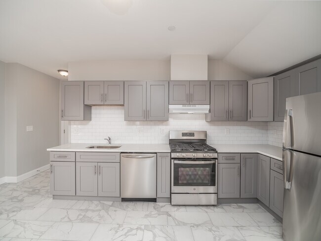 Building Photo - 7 Lowell St