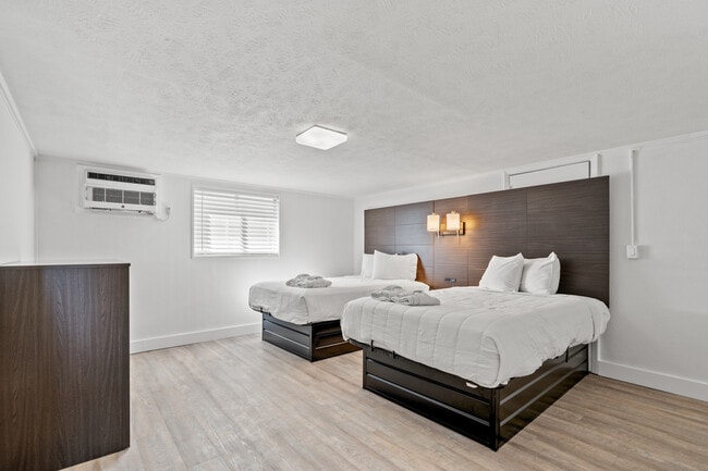 Building Photo - 5400 N Ocean Blvd