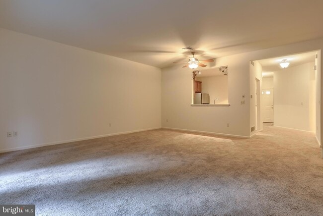 Building Photo - 712 Creekside Dr