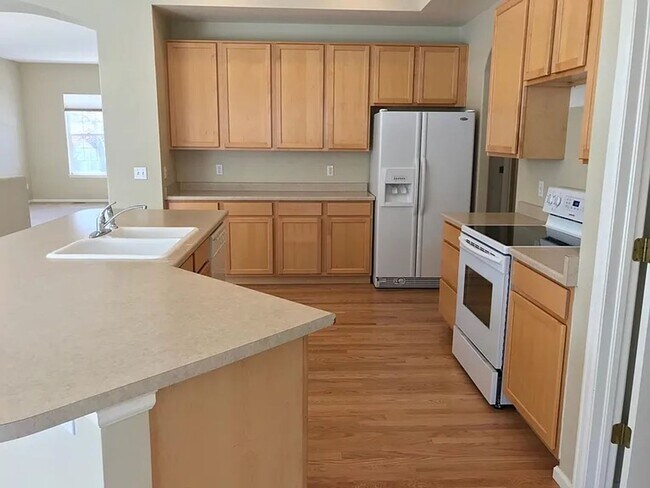 Building Photo - 4285 Nelson Dr