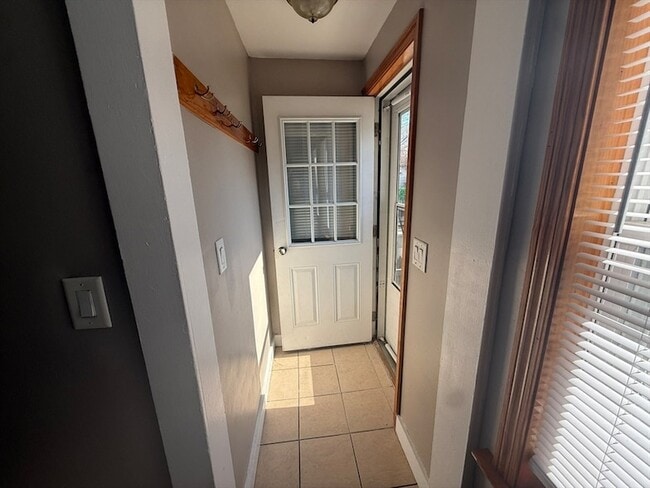 Building Photo - 406-408-408 Court St