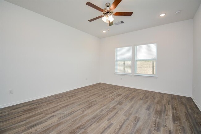 Building Photo - 5962 First Blush Dr