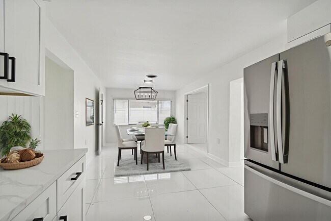 Building Photo - 455 81st Ave