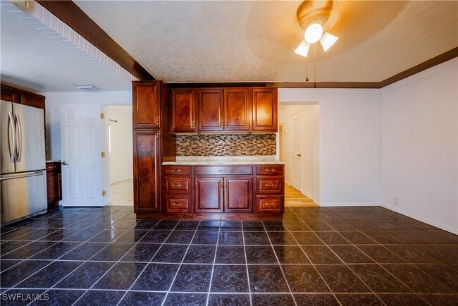 Building Photo - 4512 Normandy Dr