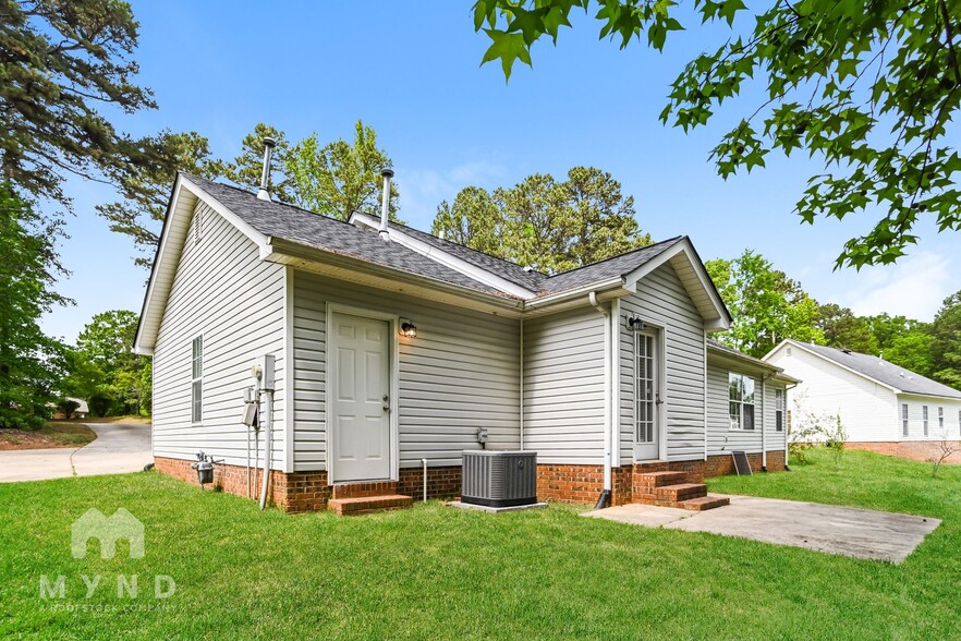 Building Photo - 1312 Fosteria Ln