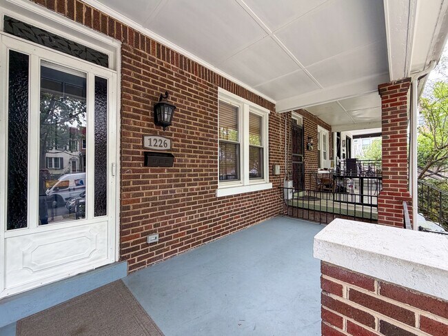 Building Photo - 1226 Jefferson St NW