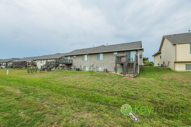Building Photo - 2401-2403 E Coolwater St Duplex