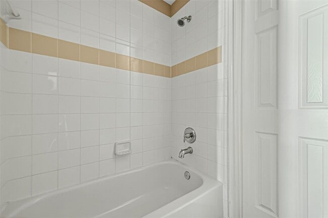 Building Photo - 10815 Lake Raven Ct