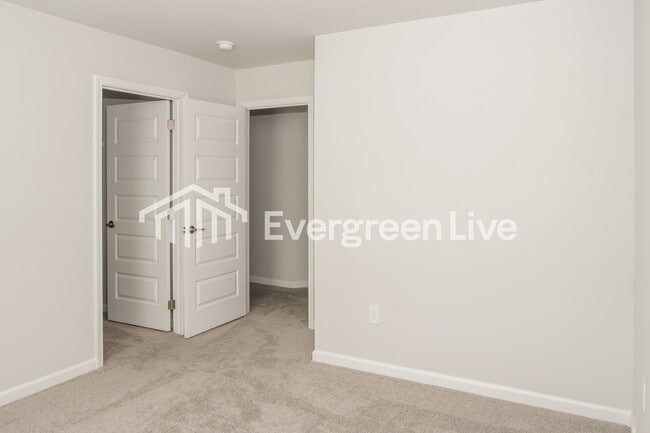 Building Photo - 28599 Halford Dr