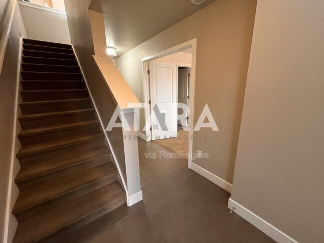 Building Photo - 7533 Vinci Pl