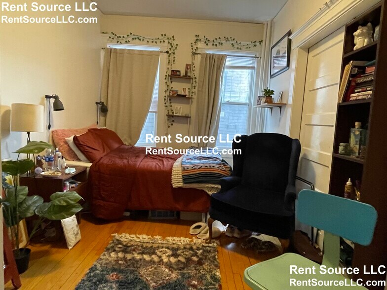 Building Photo - 32 Chatham St