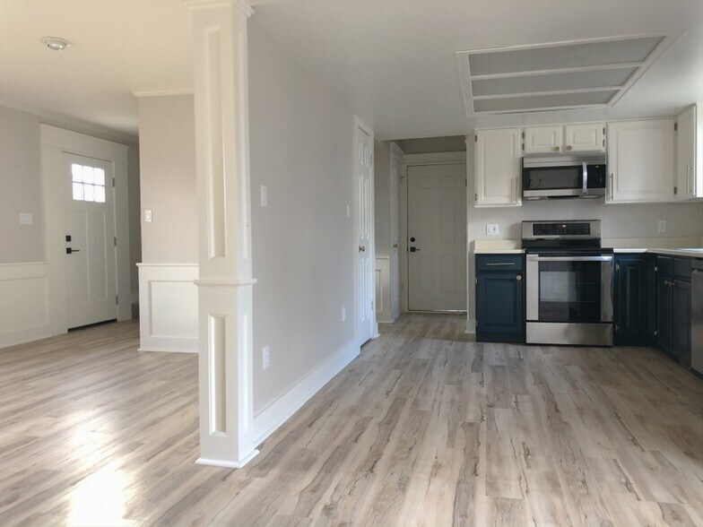 Building Photo - 106 W 1640 N