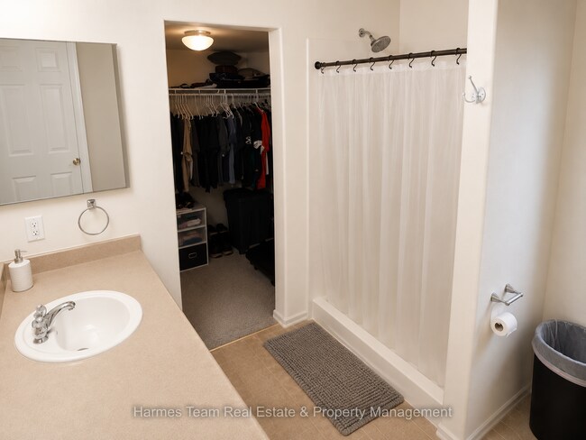 Building Photo - 3 Bed | 2.5 Bath Townhome In School District #2