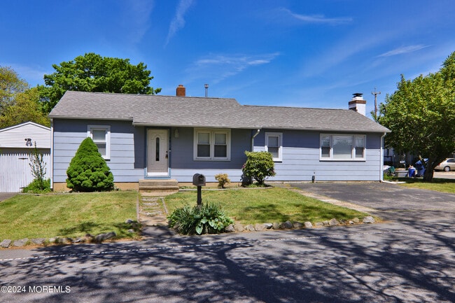 Primary Photo - 68 Elm St