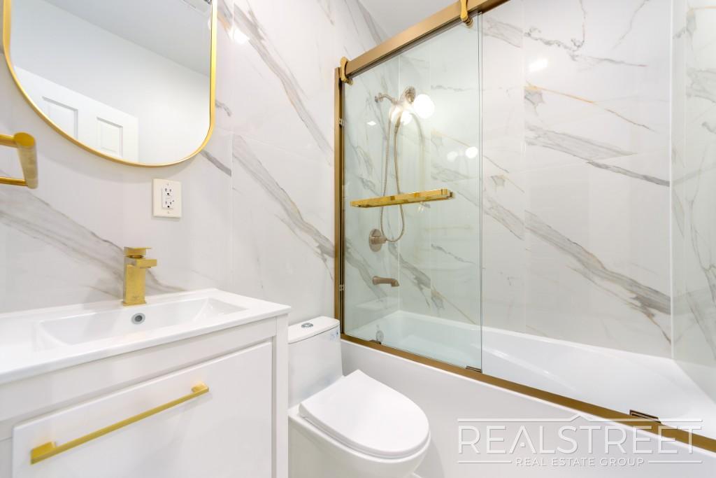 Building Photo - Newly Renovated Spacious 4 Bed 2 Bath in Bed Stuy!