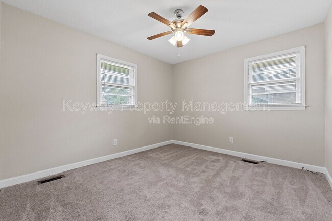 Building Photo - 133 Belair Rd