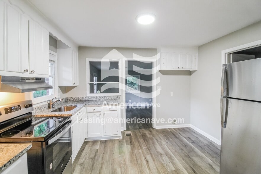 Building Photo - 106 Jones Pl