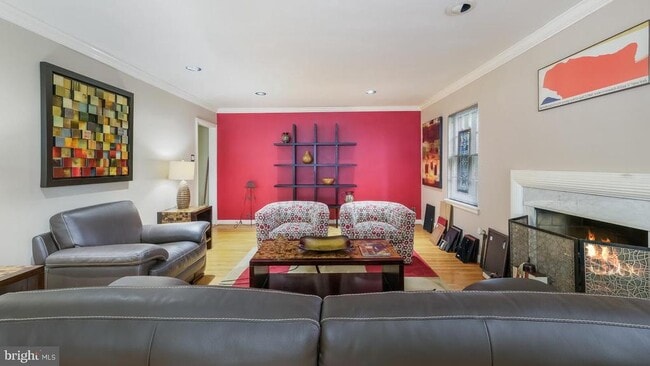 Building Photo - 646 Green Briar Rd