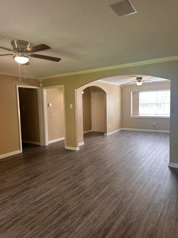 Building Photo - 5830 Effingham Dr