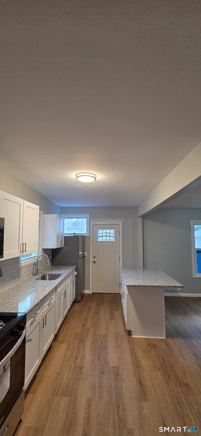 Building Photo - 126 Tremont St