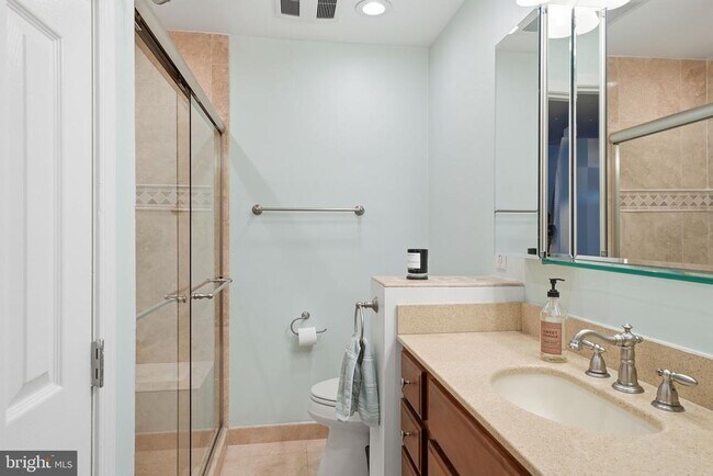 Building Photo - 7001 Arbor Ln