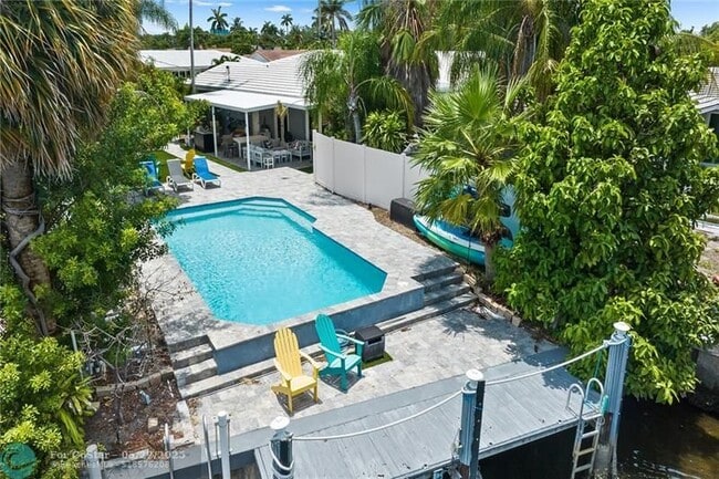 Building Photo - 2801 NE 59th St