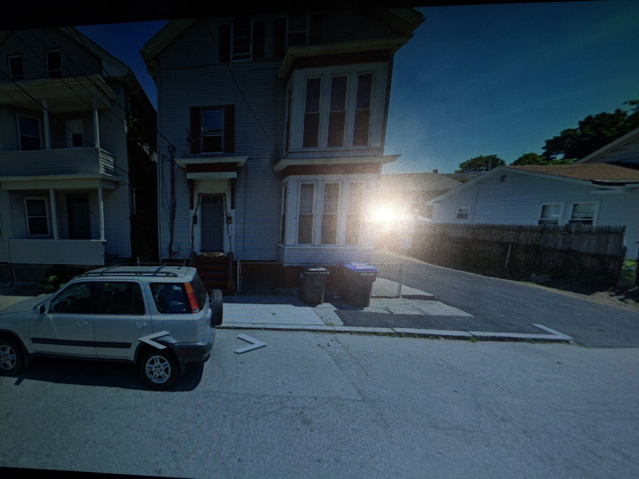 6 bedroom - 31 Heath St