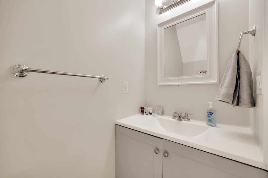 Building Photo - 8802 Long Beach Cir