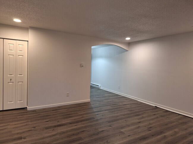 Building Photo - 6134 NE Oregon St