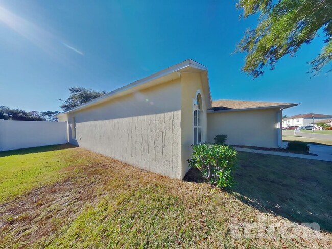 Building Photo - 4138 Clearbrook Cove Rd