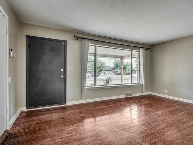 Building Photo - 1724 Churchill Way
