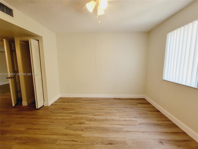 Building Photo - 4155 N Haverhill Rd