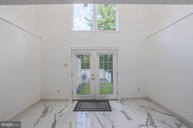 Building Photo - 9 Stillwood Cir