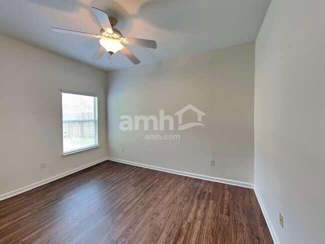 Building Photo - 1347 Ivyhedge Ave