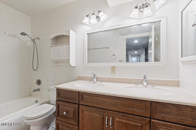 Building Photo - 1880 Becky Ct