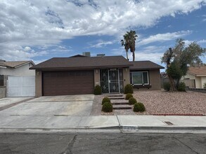 Building Photo - Modern Remodeled Home in Spring Valley