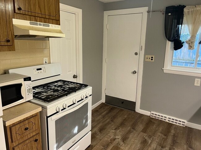 Primary Photo - 55-57 Union St