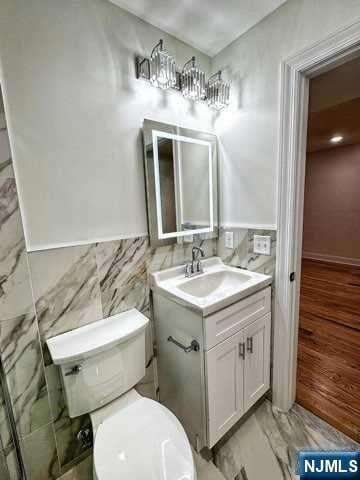 Building Photo - 218-220 Kearny Avenue Unit 3