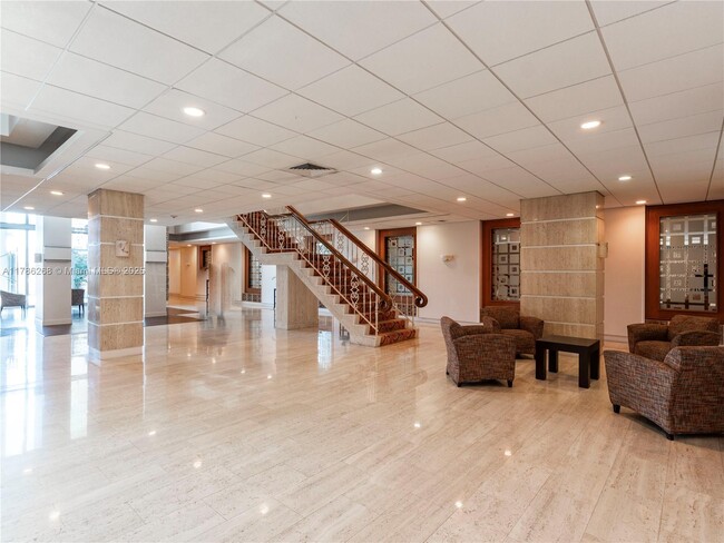 Building Photo - 2899 Collins Ave